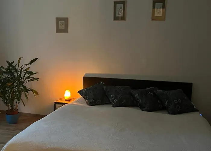 Retro Apartment In Prague